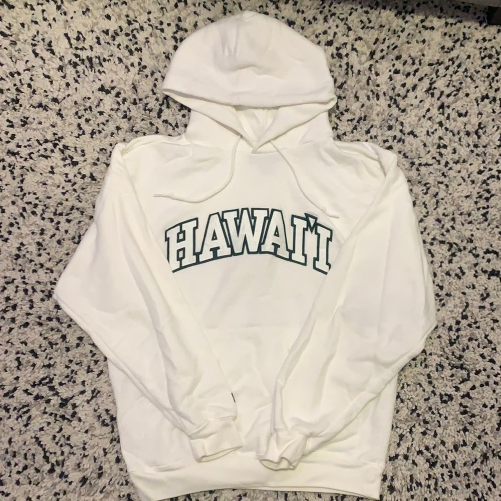 white hawai’i jansport pullover hoodie